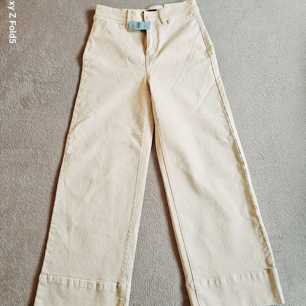 Ann Taylor Cropped Wide Leg Jeans (0 Petite)